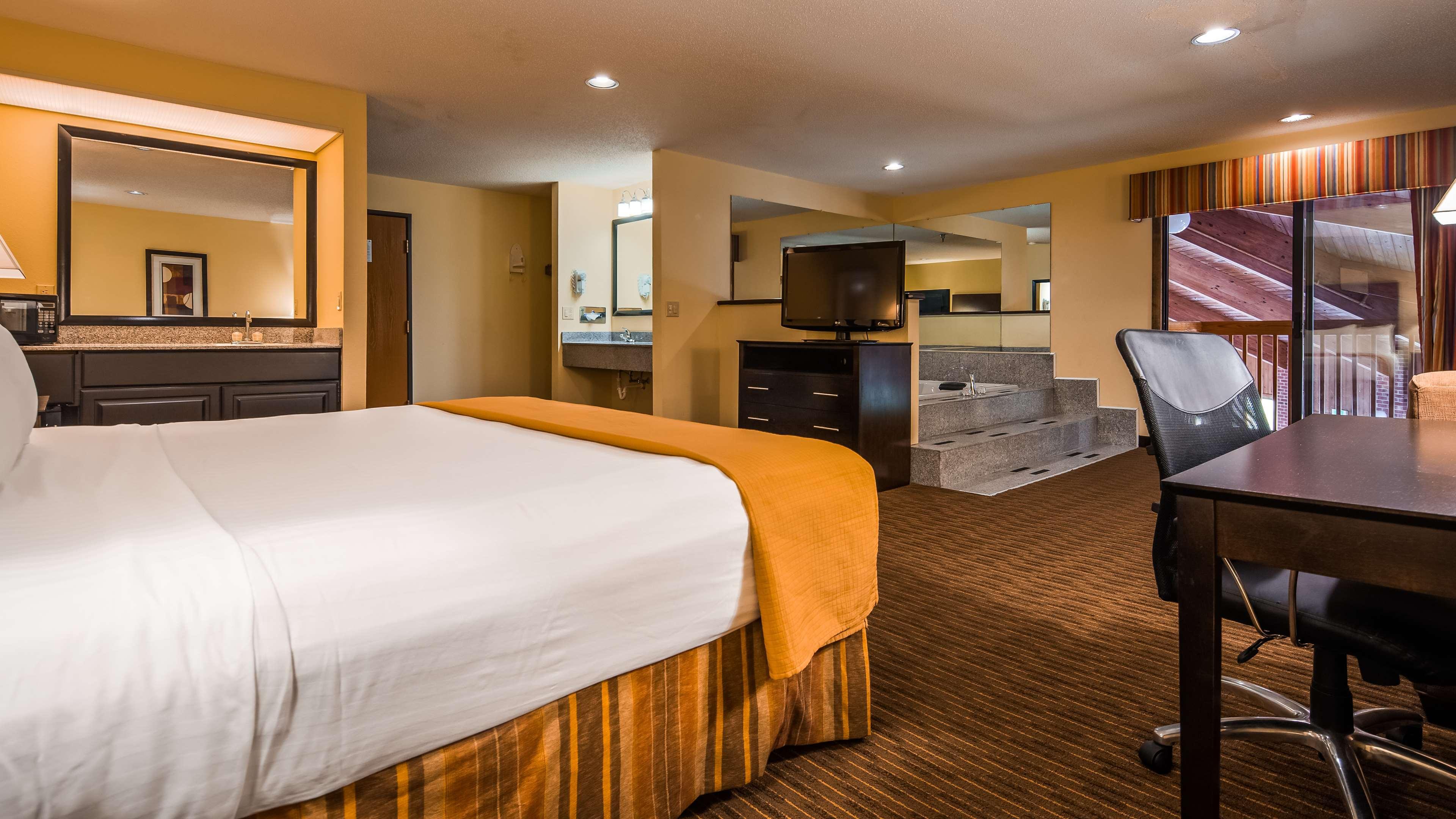 Best Western Muncie Exterior photo