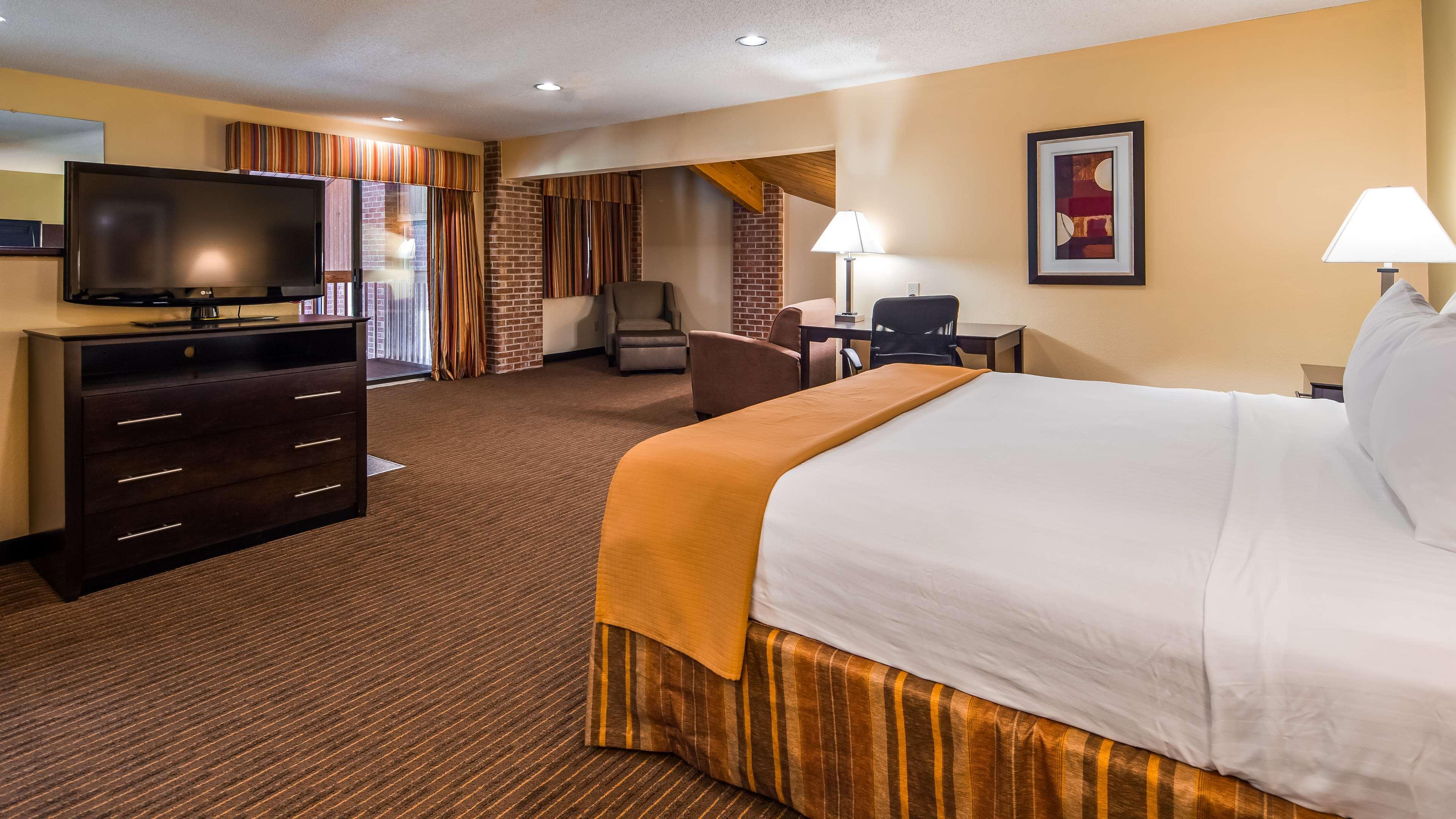 Best Western Muncie Exterior photo