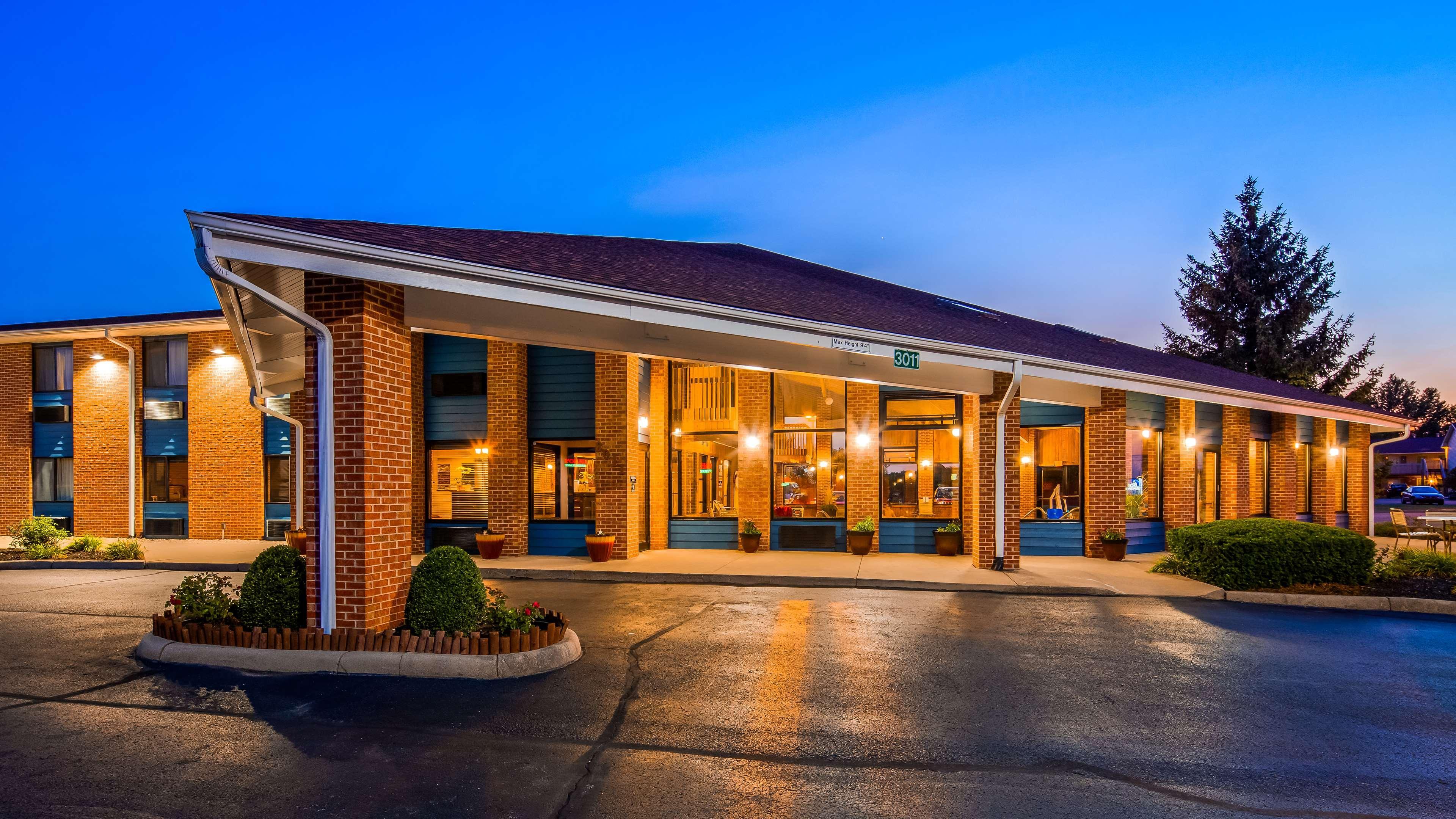 Best Western Muncie Exterior photo