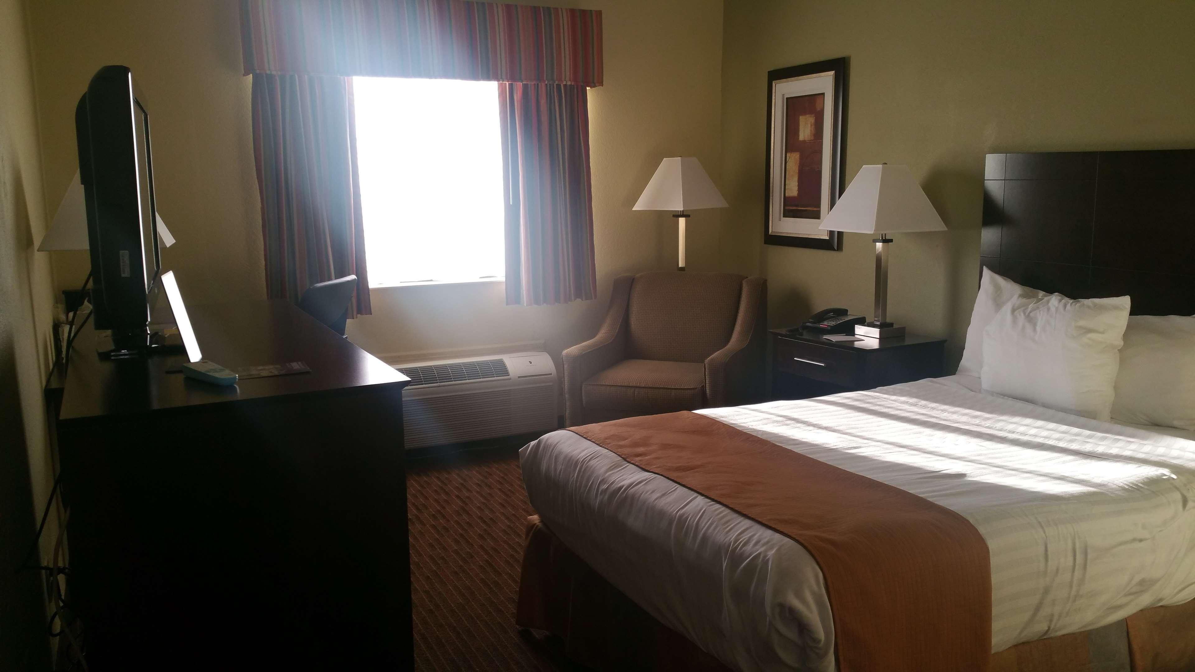 Best Western Muncie Exterior photo